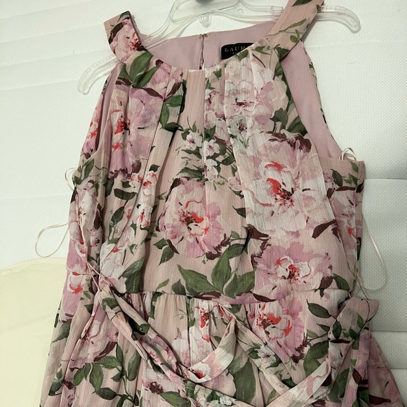 Floral dress 🌸 - Picture 11 of 12